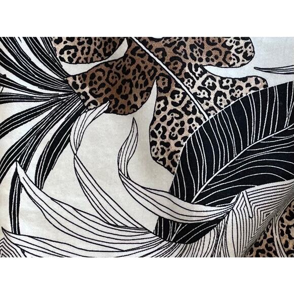 Chico's So Slimming Girlfriend Slim Leg Ankle Jean Tropical Animal/Leopard, 4 - Picture 7 of 15